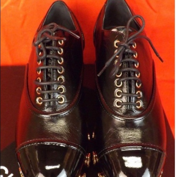 CHANEL platform cape toe lace up Oxford wedges - Picture 8 of 8